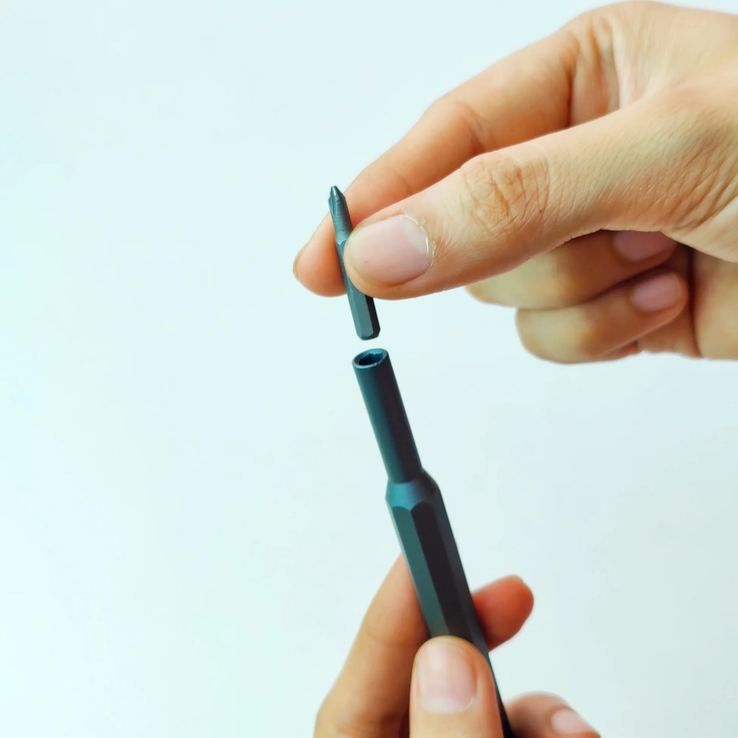 24 in 1 Magnetic Screwdriver Kit